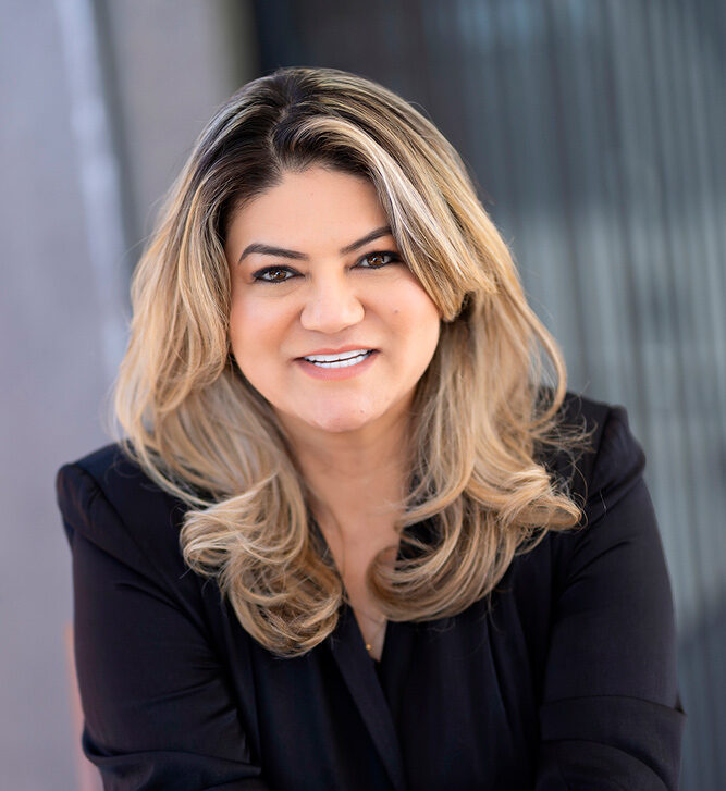 Marina Takiuti - Mentora de Médicos Empresários e Estrategista de Negócios em Saúde